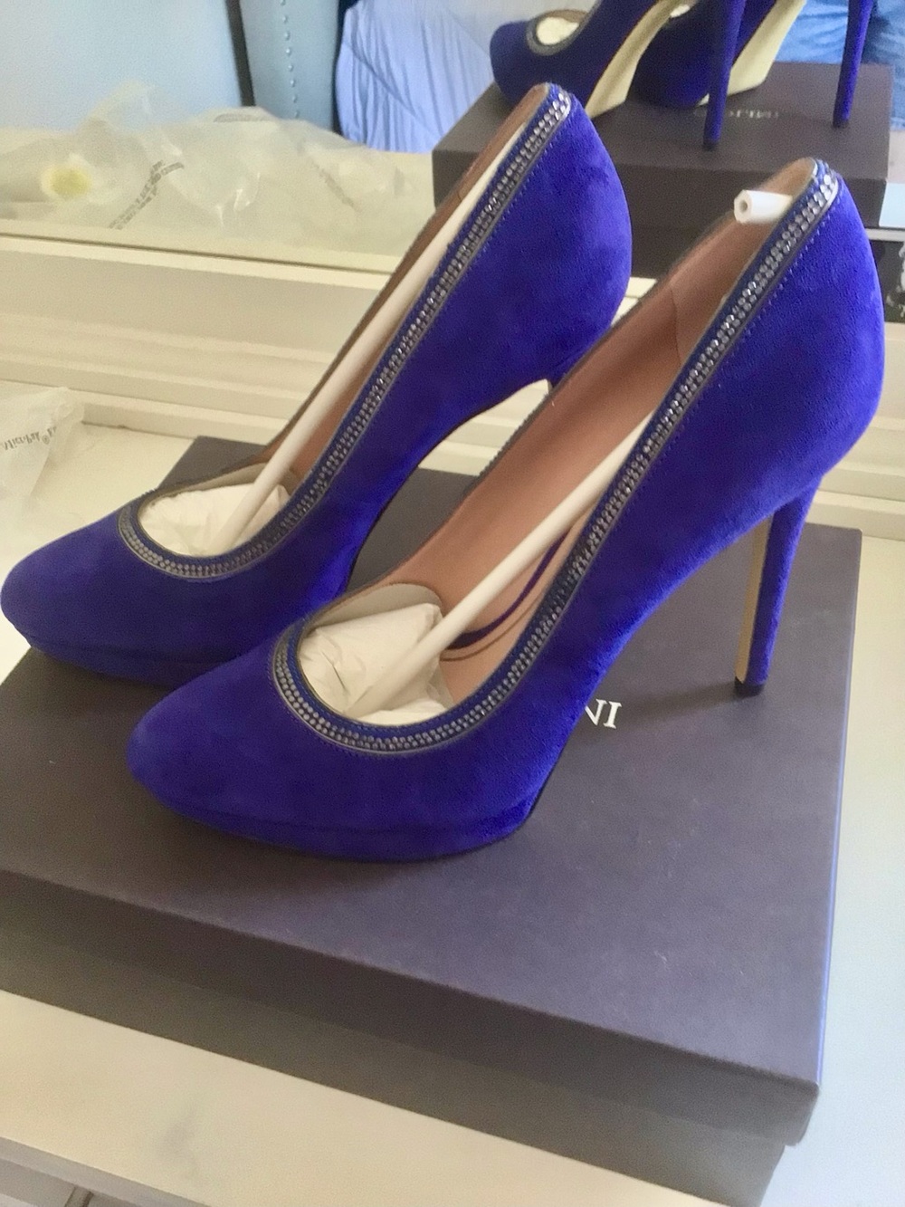 Enzo Angiolini Elegant Black Box